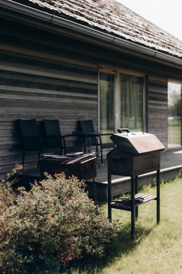 Durbes Atvari - Brivdienu Majas Ar Saunu Buitenkant foto