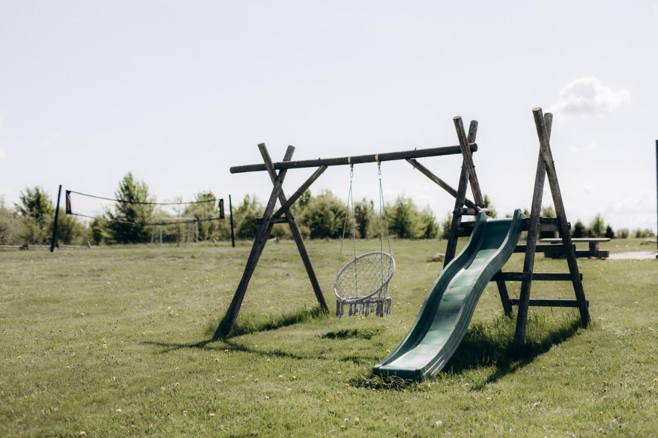 Durbes Atvari - Brivdienu Majas Ar Saunu Buitenkant foto